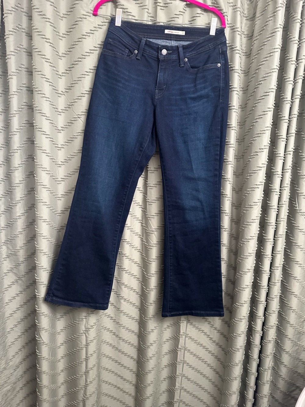 Levi’s 529 curvy bootcut jeans size 8 
Excellent condition 
78% cotton